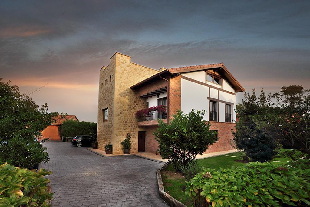Hotel Torre De Quintana Suances Exterior foto